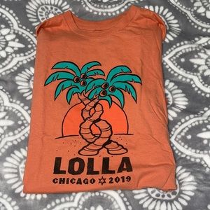 4/$15 lollapalooza shirt